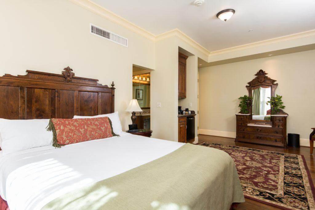 King Junior Suite